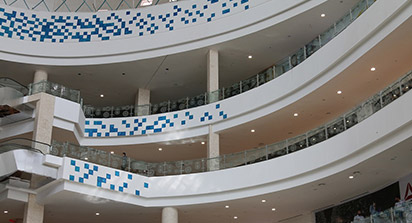 نمایی از آتریوم مرکزی at isfahan shopping mall, iran shopping complex